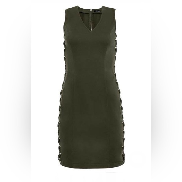 Dress - Picture 6 of 6